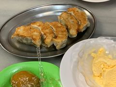 鲜肉韭菜煎饺-芬芳甜品(同福路店)