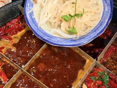 -城墙拐拐火锅(三峡广场黑金冠店)