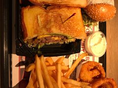 -The Habit Burger Grill 哈比特汉堡(复兴soho店)
