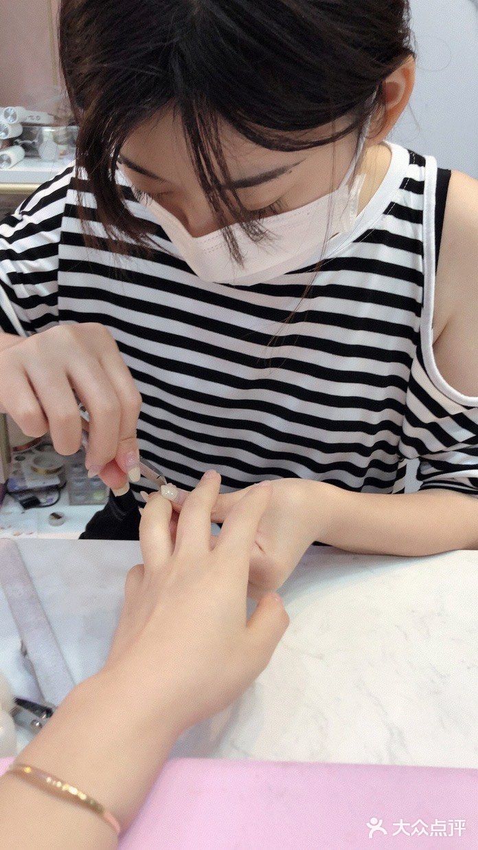 温柔纯色美甲💅奶茶色[亲亲]