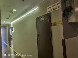 -V8潮牌·接发烫染连锁