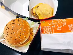 香辣鸡腿堡-前进5路汉堡炸鸡(汉街skp店)