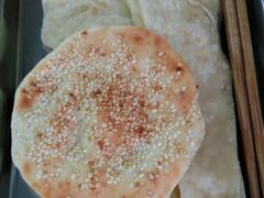 手抓饼-教师之家赵家羊汤馆(东青龙街店)