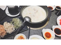 煲宫养生猪肚鸡（中份/少胡椒）-煲宫猪肚鸡(昆山金鹰国际购物中心店)
