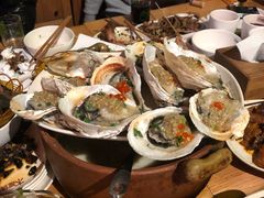 烤湛江生蚝-木屋烧烤(紫荆广场店)