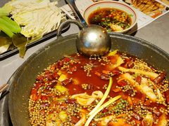 -吃城都·鱼蛙火锅(西玉龙街店)