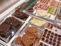 -VENCHI 闻绮(北京国贸商城店)