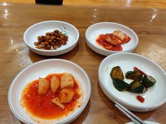 -长寿参鸡汤(朝韩风情街店)