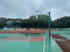 -武汉大学风雨操场