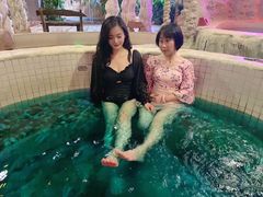 -泉城欧乐堡戏水湾艺术养生温泉