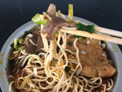 -薛记襄阳香辣牛肉面(平安路店)