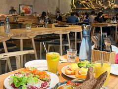 -Common Table · Brunch & Coffee