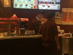 -南城香·饭香串香馄饨香(青年路店)