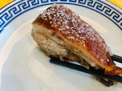 东方四更烤乳猪-东方之猪四更烤乳猪(金垦总店)