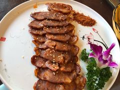 四川香肠-川流不息·地道川菜·小龙虾(松东路店)