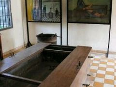 -吐斯廉屠杀博物馆