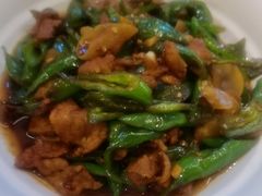 -阿瓦山寨·湘菜现炒·剁椒鱼头王(咸阳总店)