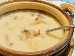 姬松茸花胶砂锅粥-潮州府·潮菜·砂锅粥(徐家汇店)