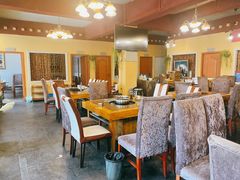 大堂-峰瑞藏地美食·石锅鸡·牦牛肉(大昭寺品牌店)