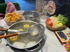 -瑞虹新天地月亮湾