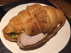 蛋香鸡肉可颂-星巴克(西藏路店)