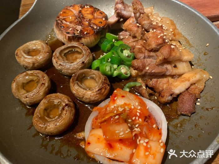 TAIFORKS 大福食堂·山葵烤肉料理·拌饭(宝安店)意式鳀鱼酱碳烤黑猪肉图片