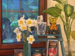 -月亮眼花园餐厅书吧酒吧