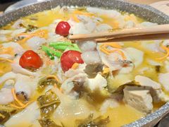 -山城外·非遗酸菜鱼(新都汇融店)