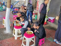 -啊墨江牛烂烀米线