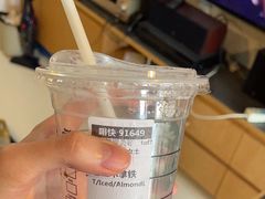 -星巴克(上海长宁来福士1F店)