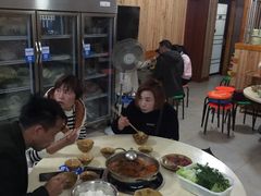 大堂-黄利砖万峰林布依特色酸笋牛肉馆