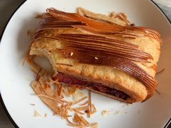 -VERIE BAKEHOUSE