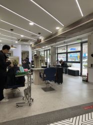 -PE SALON