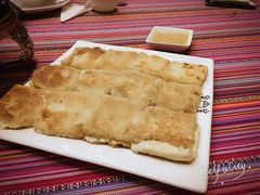 -香巴拉云南餐厅(华莱坞店)