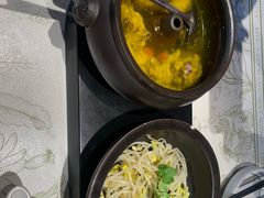 -云海肴·汽锅鸡·云南菜(天山百盛优客店)