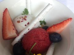 手工冰淇淋配季节水果-蝶舍·MAISON PAPILLON