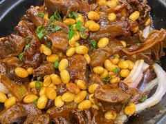 牛筋鸭胗焖黄豆-八张桌子(老店)
