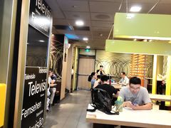 大堂-麦当劳(新华路步步高店)