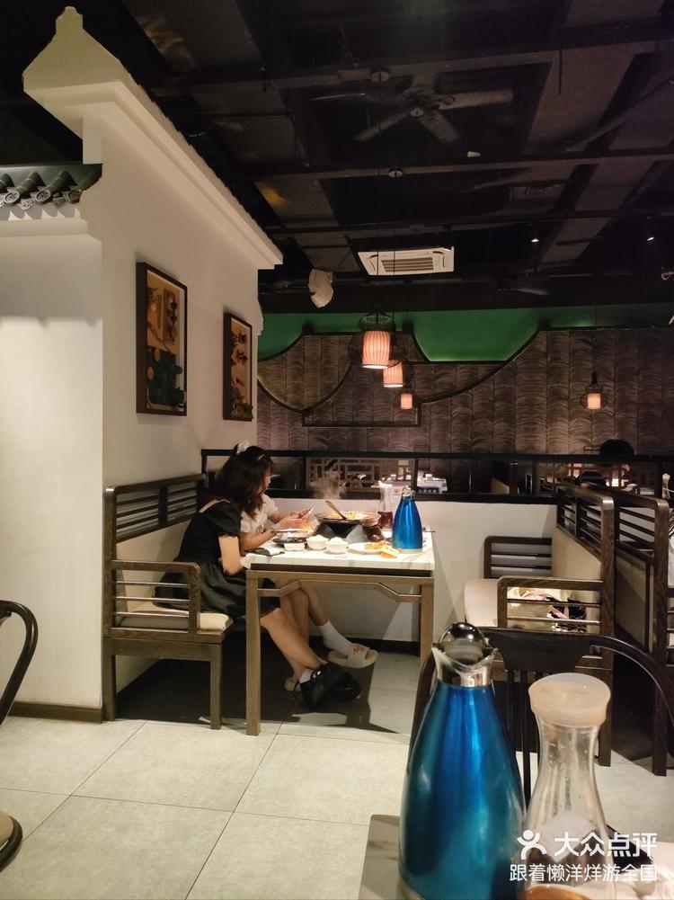 5月9日 20:42 关注 顶蛙蛙 ##0元玩转这座城 下班和朋友来到佰德广场