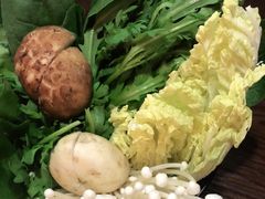 -虾弄弄海派小龙虾·牛羊蝎子火锅