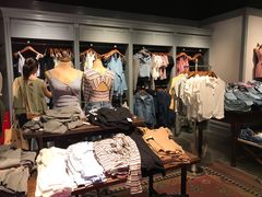 -Hollister(天环广场店)