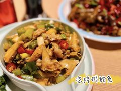 -街角等你.大连海鲜烧烤.经典铁板海鲜串(西安路店)