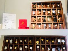 -LADY FAFA(巨鹿路陕西南路路口店)