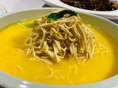 鸡火煮干丝-屋里厢上海菜馆