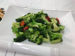 蒜蓉西兰花-雅逸居海鲜小厨