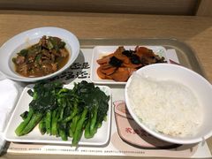-老乡鸡(上海品尊国际中心店)