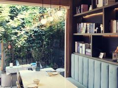 靠窗位-后海16号·北京私房菜