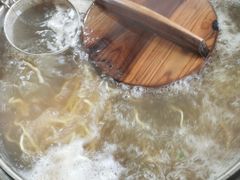 -镇南锅盖面馆(解放路店)