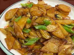 -红岩美食坊(伊春市伊春区)