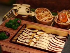 见手青-季季山·云南野生菌火锅(上海首店)